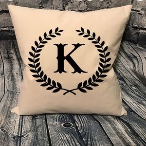 NWT 18 x 18 Letter K Wreath Throw Pillow